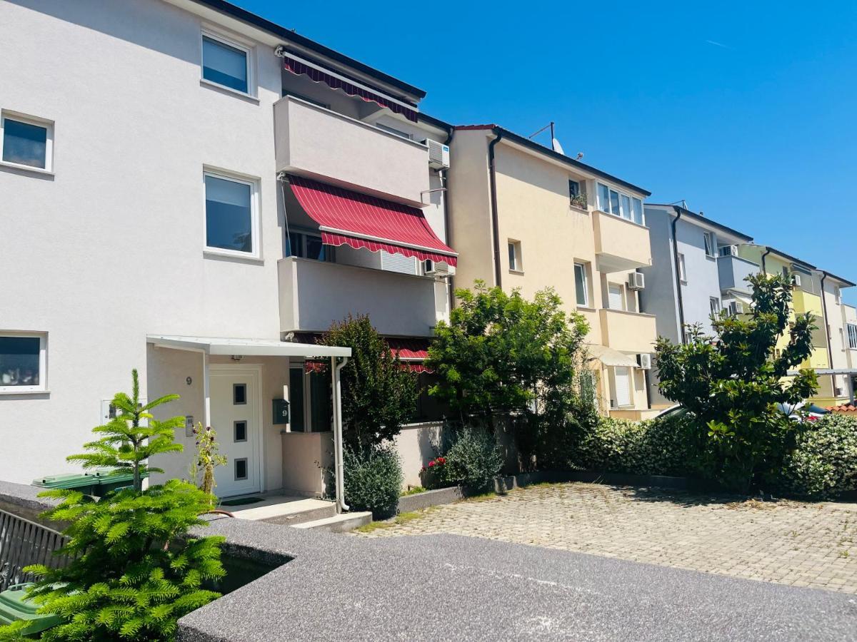 Mima Apartment Pula Exterior photo